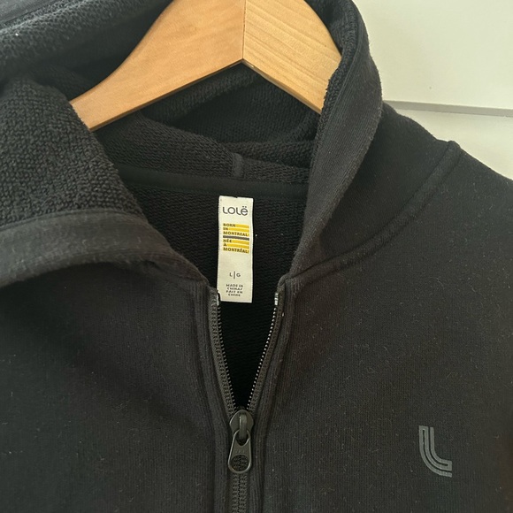 Black zip-up almost never worn - Picture 3 of 4